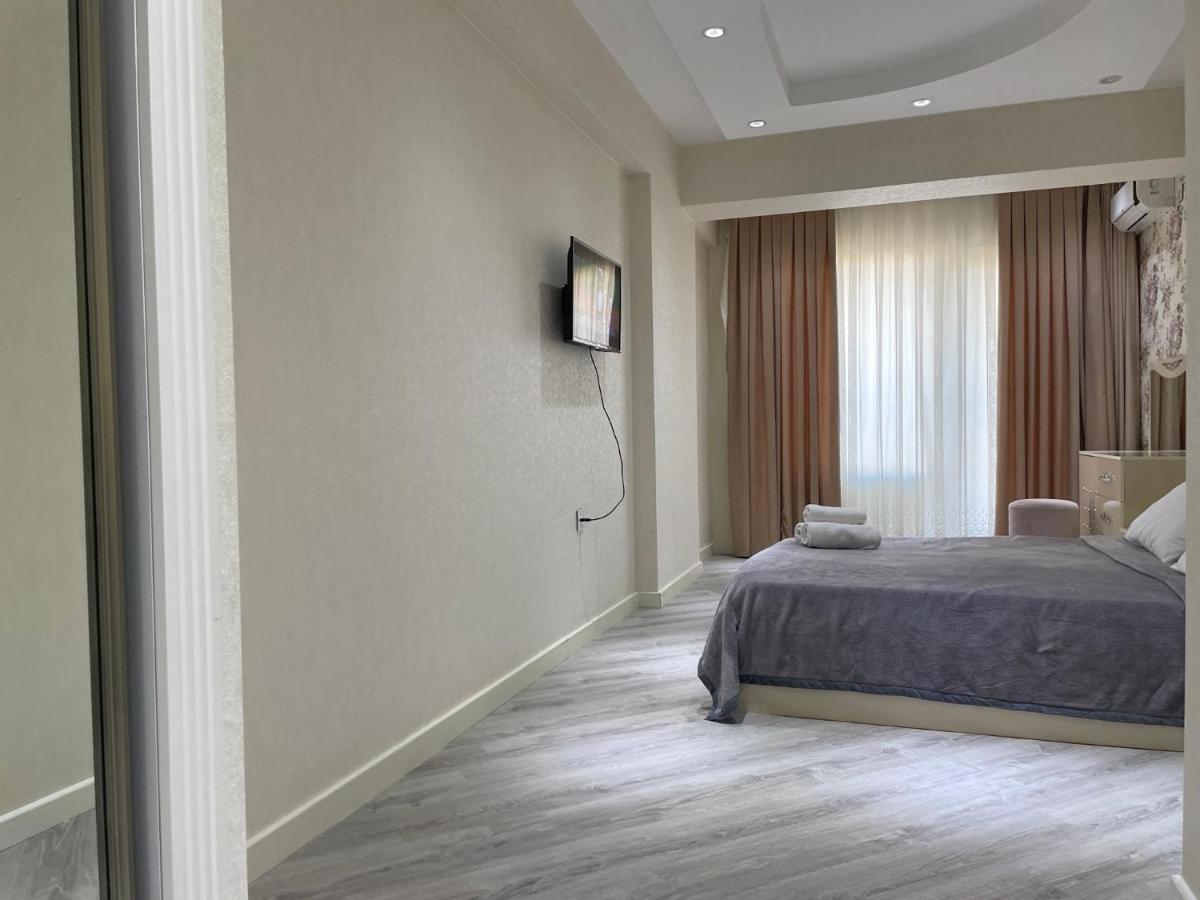 Lux Apartment Баку Экстерьер фото
