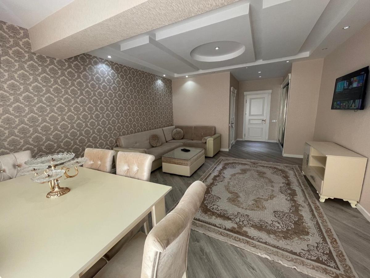 Lux Apartment Баку Экстерьер фото