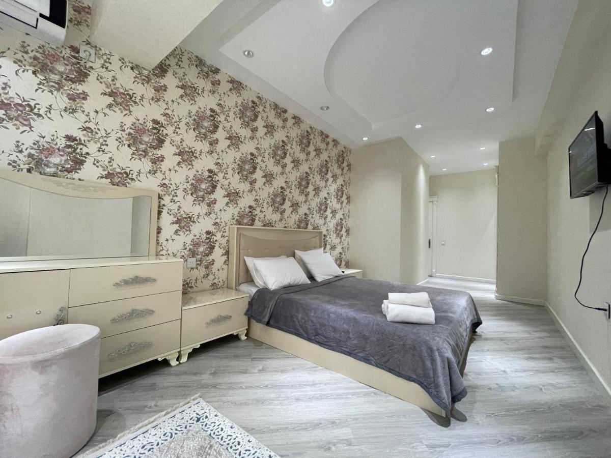 Lux Apartment Баку Экстерьер фото