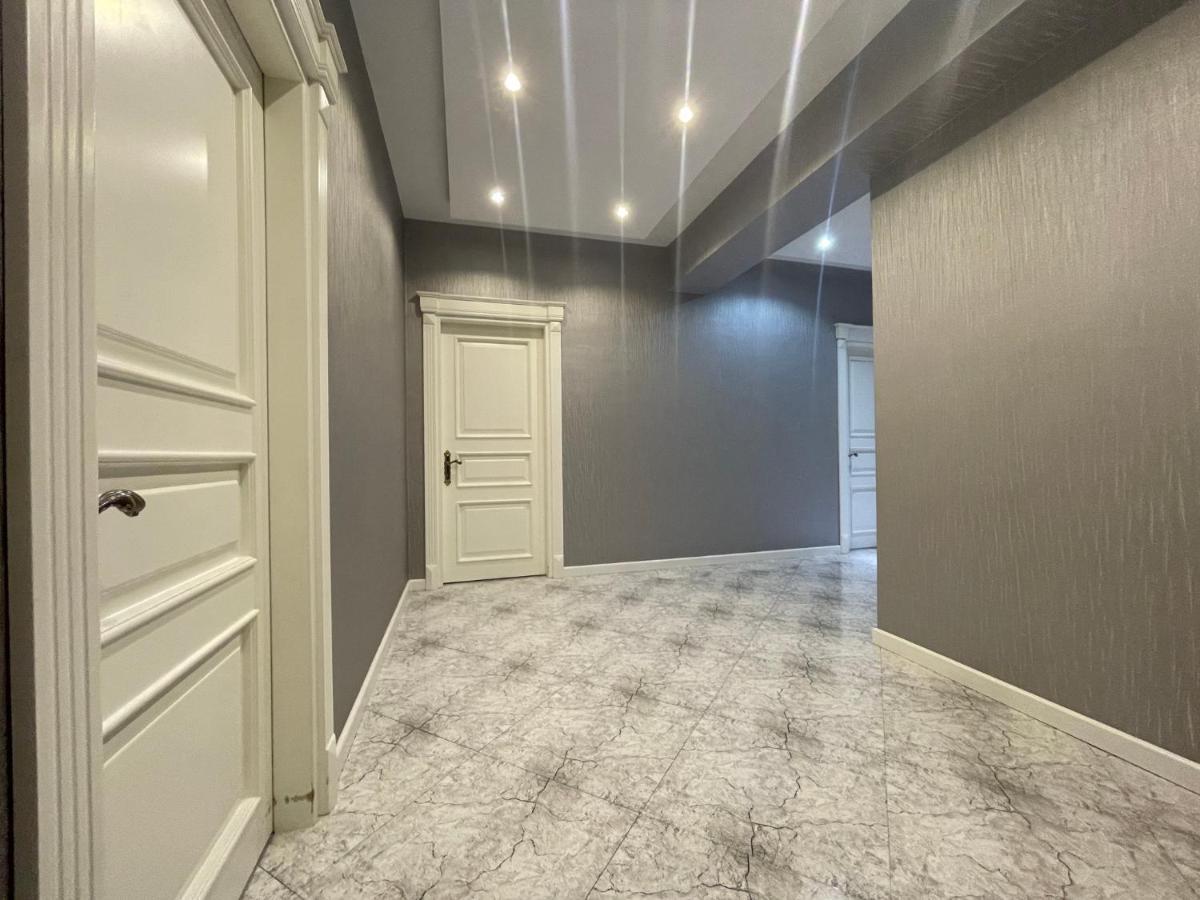 Lux Apartment Баку Экстерьер фото